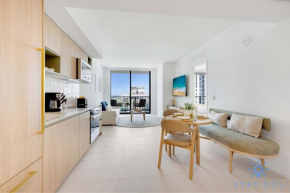 Oasis Apartment 1 Bedroom with Pool & Gym